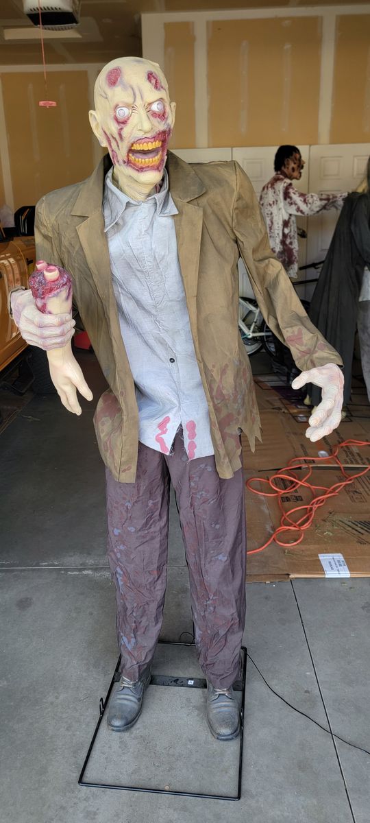 Life-Size Halloween Zombie Prop Animatronic - Scary Haunted House Decor with Sound & Motion
