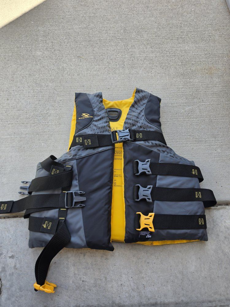 Stearns Adult Large / X-Large Life Vest Flotation Aid USCG Approved