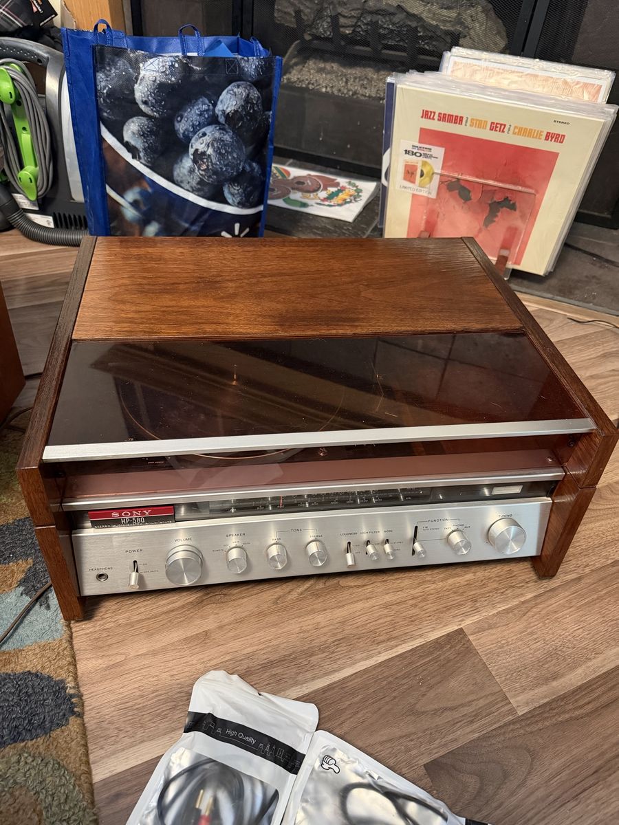 Sony HP-580 Vintage Stereo Receiver Amplifier with Built-in Turntable - with service manual
