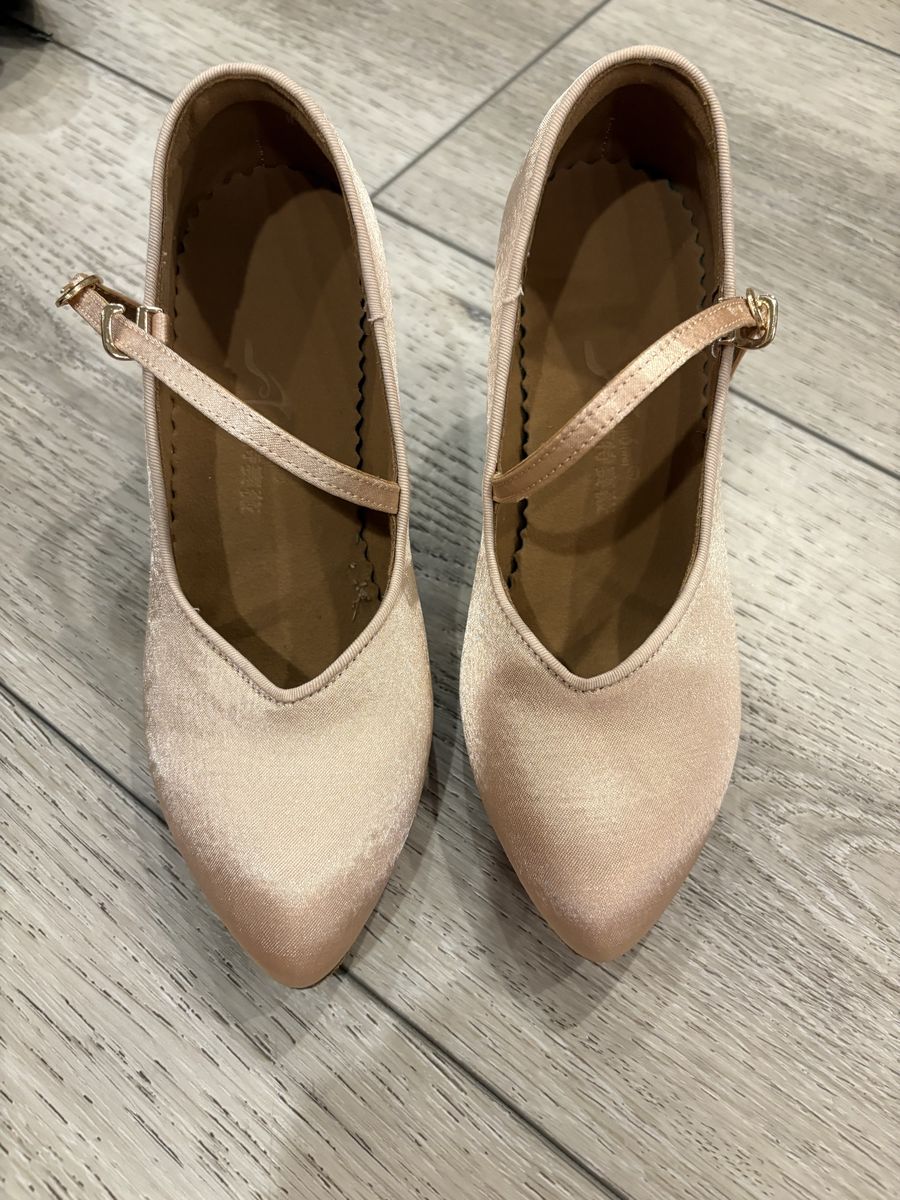 Girls size 5.5 ballroom standard shoe