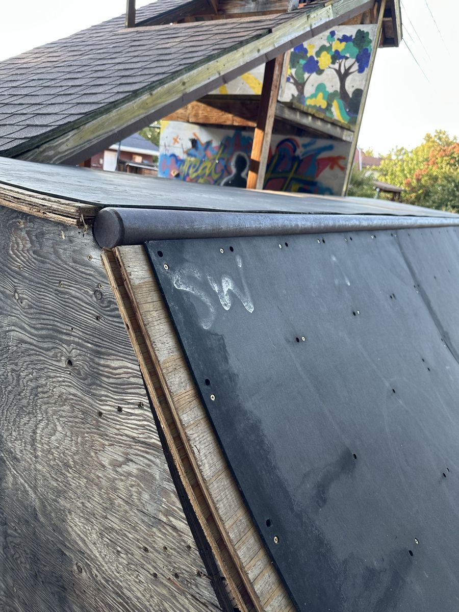 Main image 6