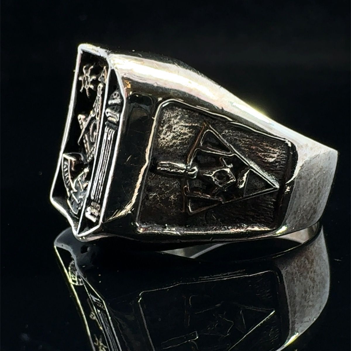 Main image 2