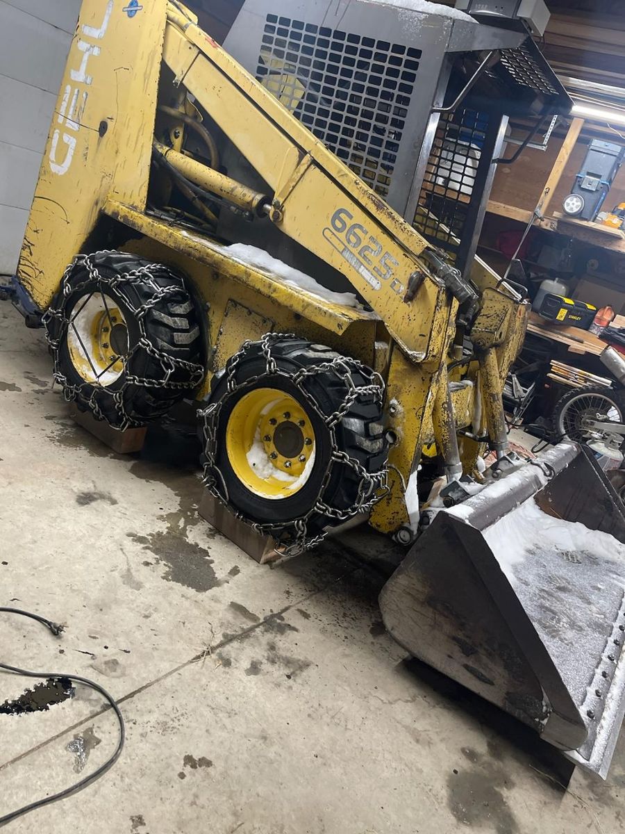 1996 Gehl 6625 Skid Steer Loader - New Hydraulics & Wiring, Bobcat Universal Attachment