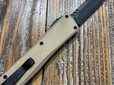 Like New Axial Shift Automatic OTF (3.30") - Tan (Hard Anodized) / Clip Point / CPM-20CV / DLC