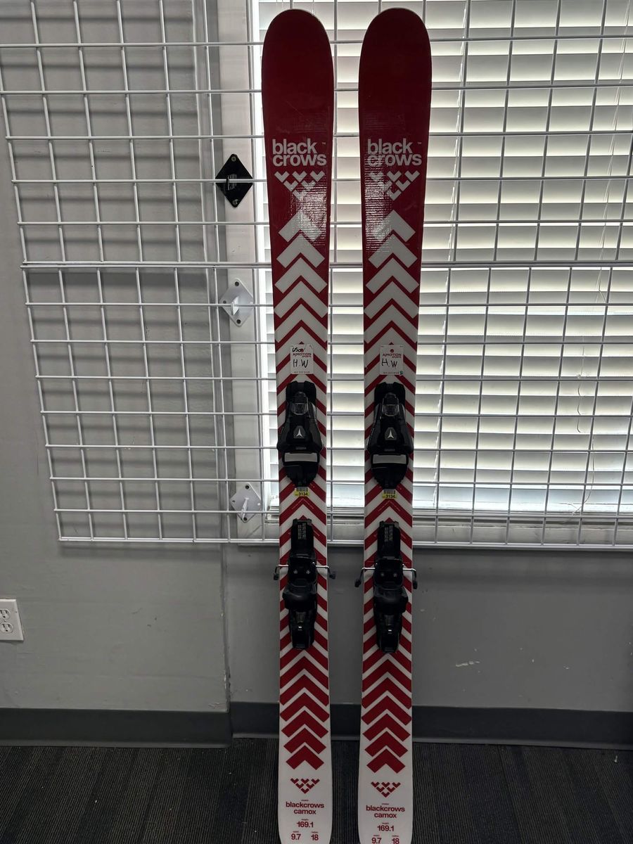 Black Crows Camox 169cm Skis w/ Atomic Strive 13 GW Demo Binding - Lightly Used 2026