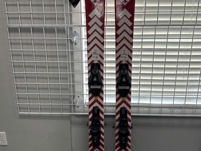 Black Crows Camox 169cm Skis w/ Atomic Strive 13 GW Demo Binding - Lightly Used 2026