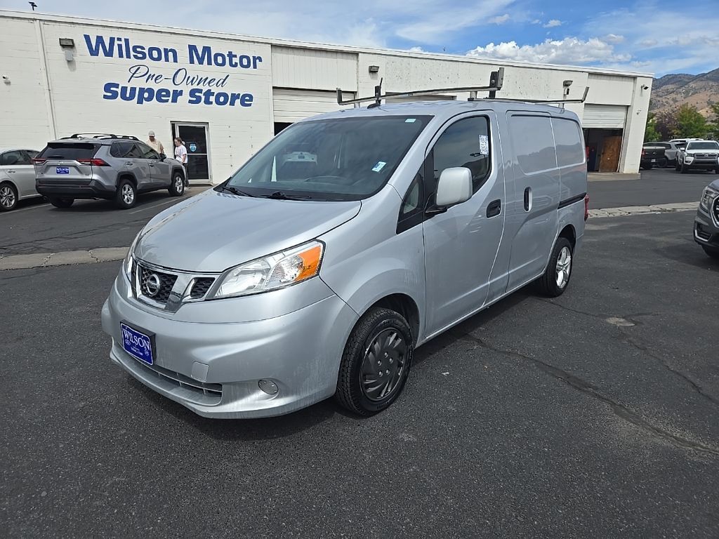 2015 NISSAN NV SV