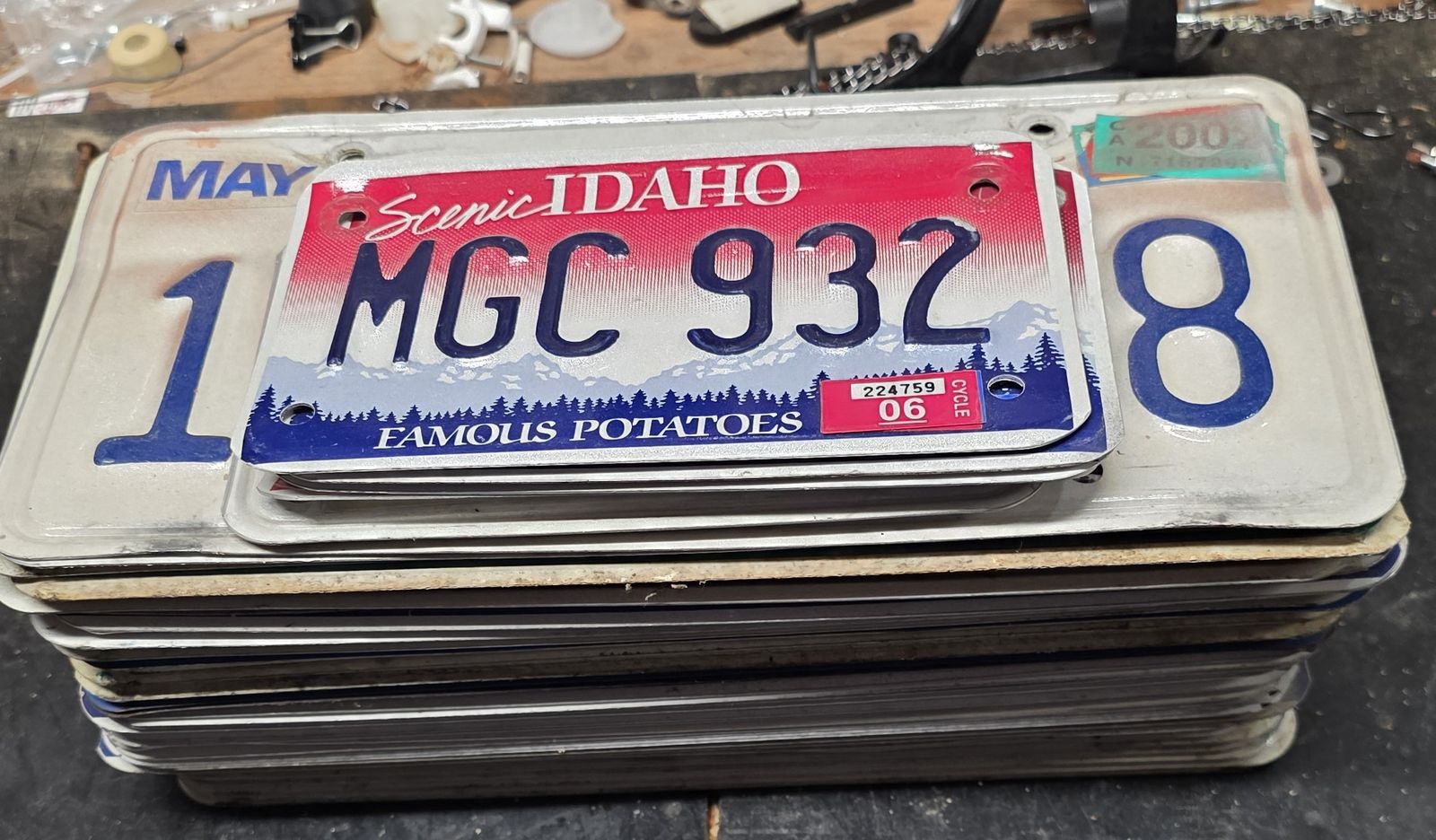 License Plates Old Used Several States For Collectors Or Wall Hanging 10 Pounds