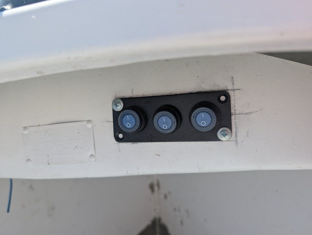 Main image 6