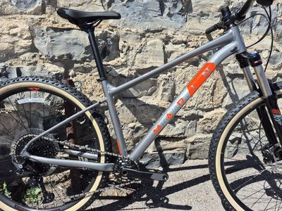 *NEW* Marin Bobcat Trail 5 Medium Mountain Bike