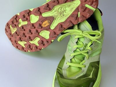 Hoka One One Speedgoat 7
Size 9