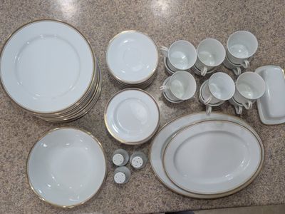 Sheffield Regency gold porcelain fine china