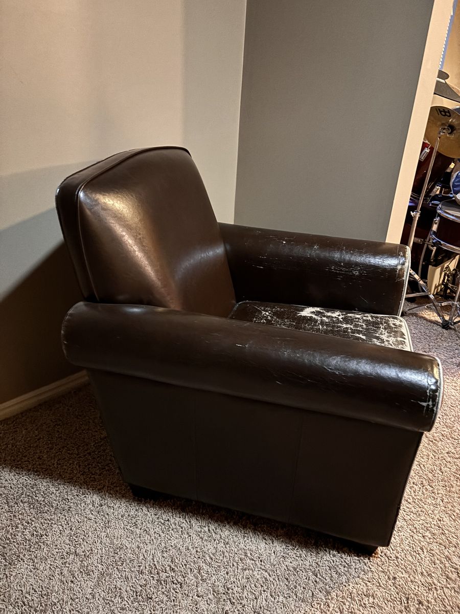Accent chair