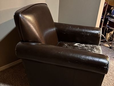 Accent chair