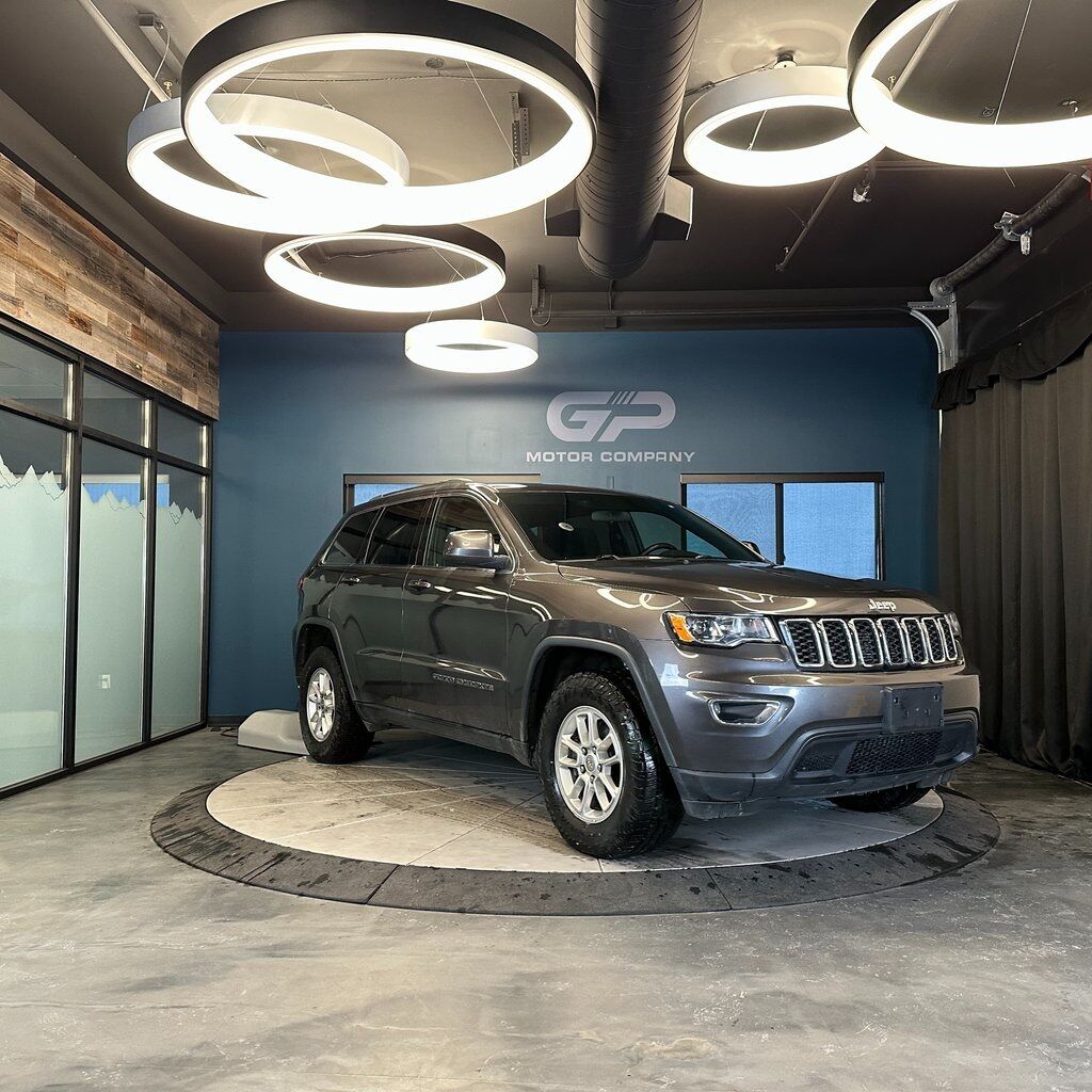 2019 JEEP GRAND CHEROKEE Laredo E