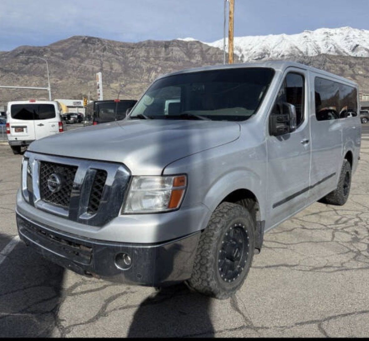 2016 NISSAN NV 3500 HD SL