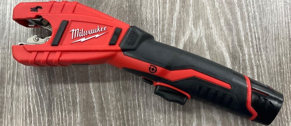 MILWAUKEE 12V COPPER TUBING CUTTER