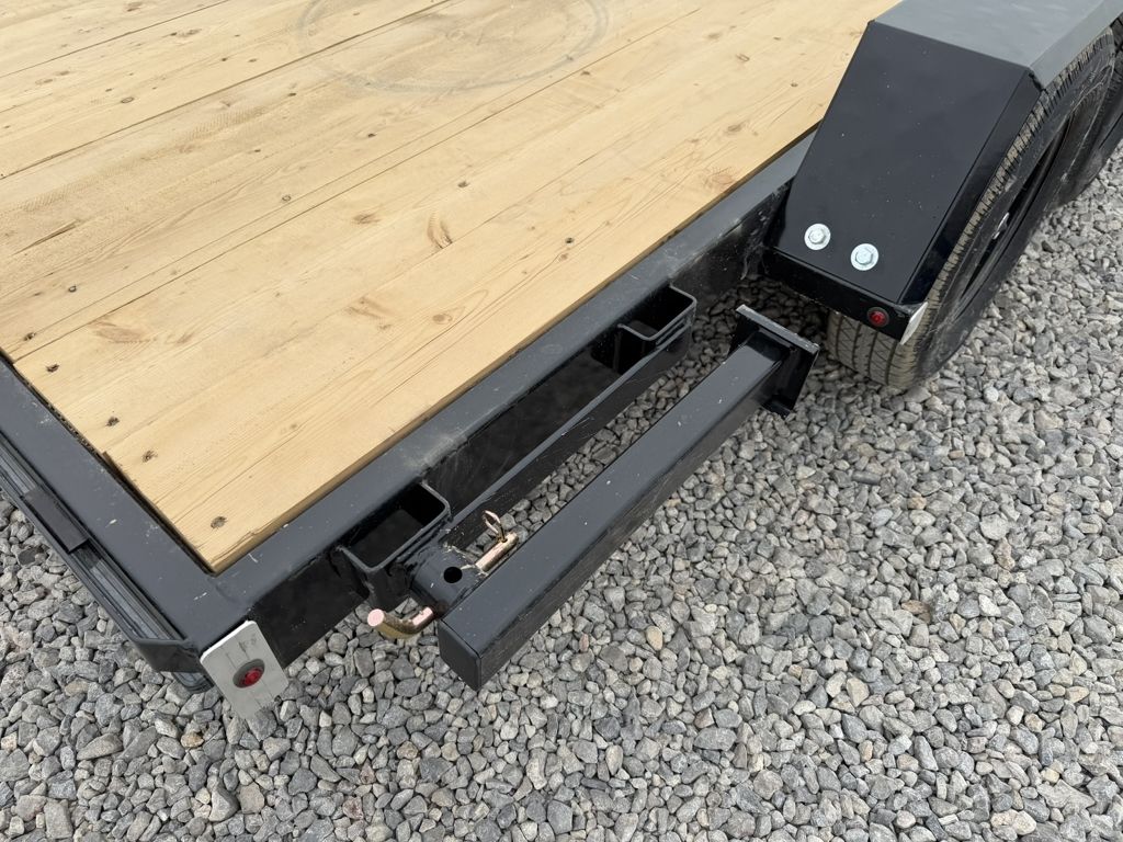 Main image 3
