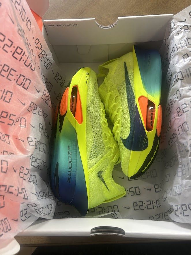 NIKE AIR ZOOM ALPHAFLY NEXT% 3 RUNNING SHOES