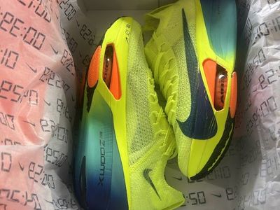 NIKE AIR ZOOM ALPHAFLY NEXT% 3 RUNNING SHOES