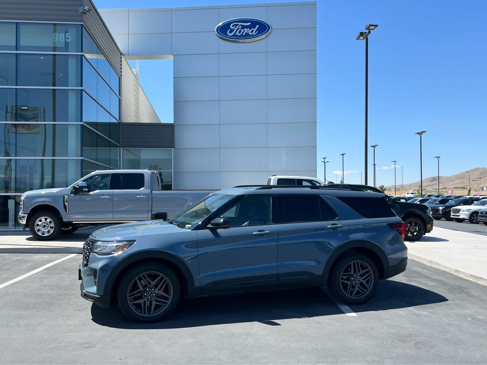 2025 Ford Explorer ST