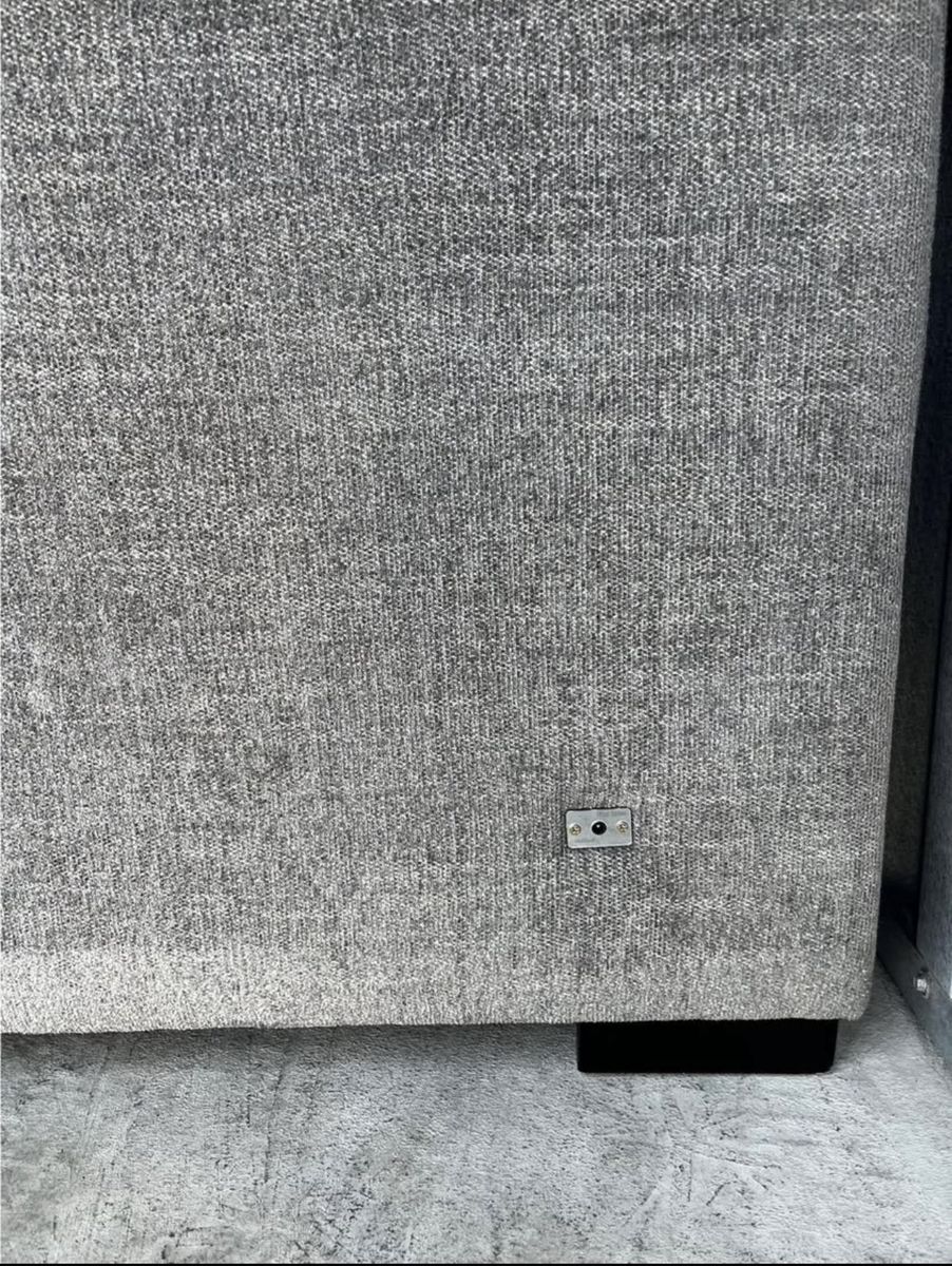 Main image 6