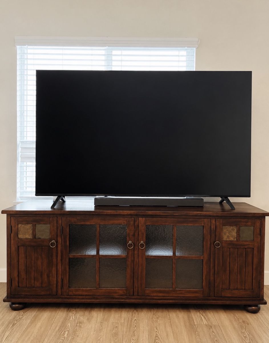 Solid wood TV stand