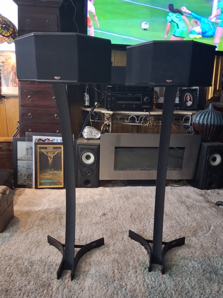 KLIPSCH SS1  synergy  speakers  with Bello stands