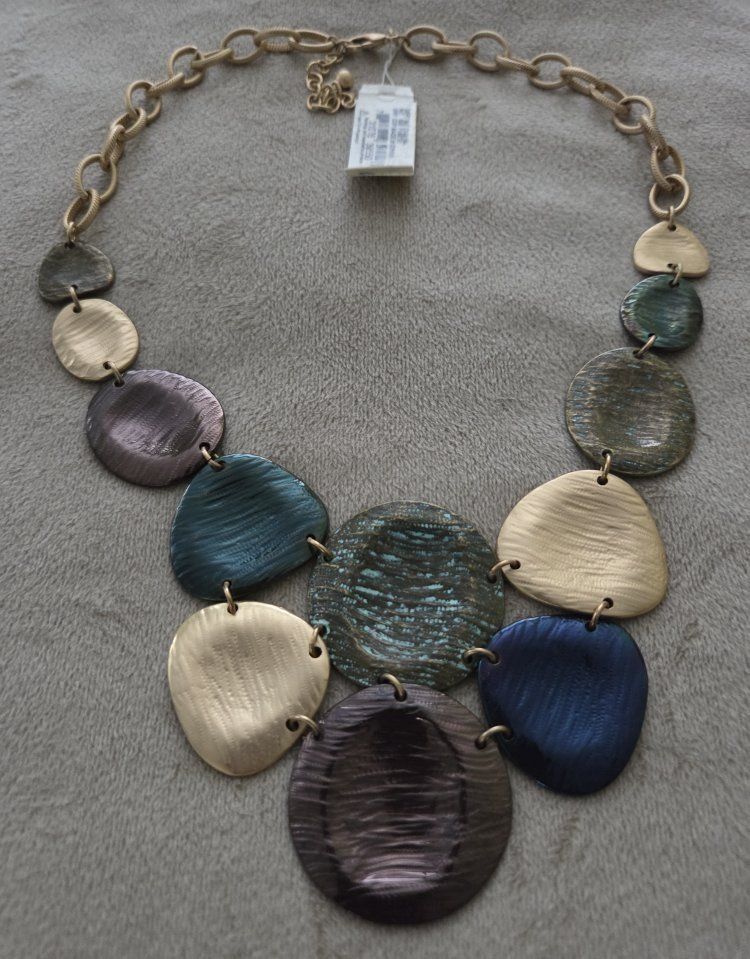 NWT Hammered metal statement bib necklace $48