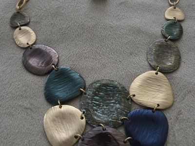 NWT Hammered metal statement bib necklace $48