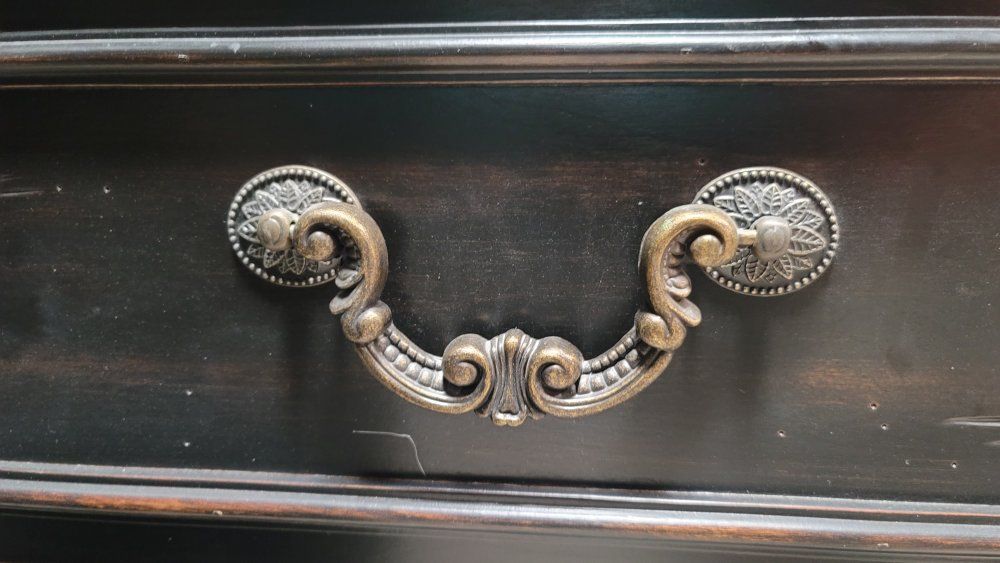 Main image 5