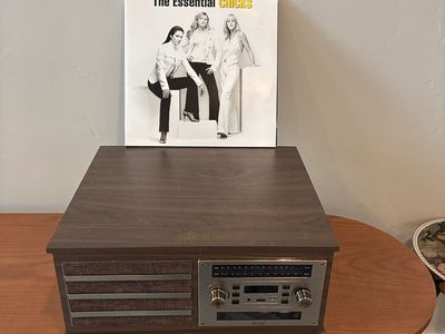 The Essential Chicks double vinyl LP compilation