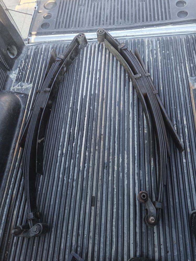 Pair of Heavy Duty Truck Leaf Springs with Bushings unknown vehicle