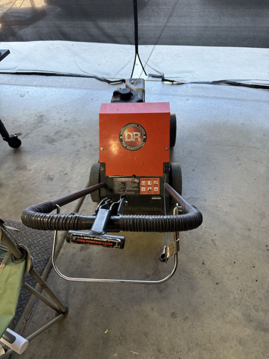 DR Lawn Aerator