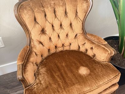 Vintage Tufted Velvet Accent Chairs set of 2 - Ornate Wood Frame, Golden Brown Upholstery