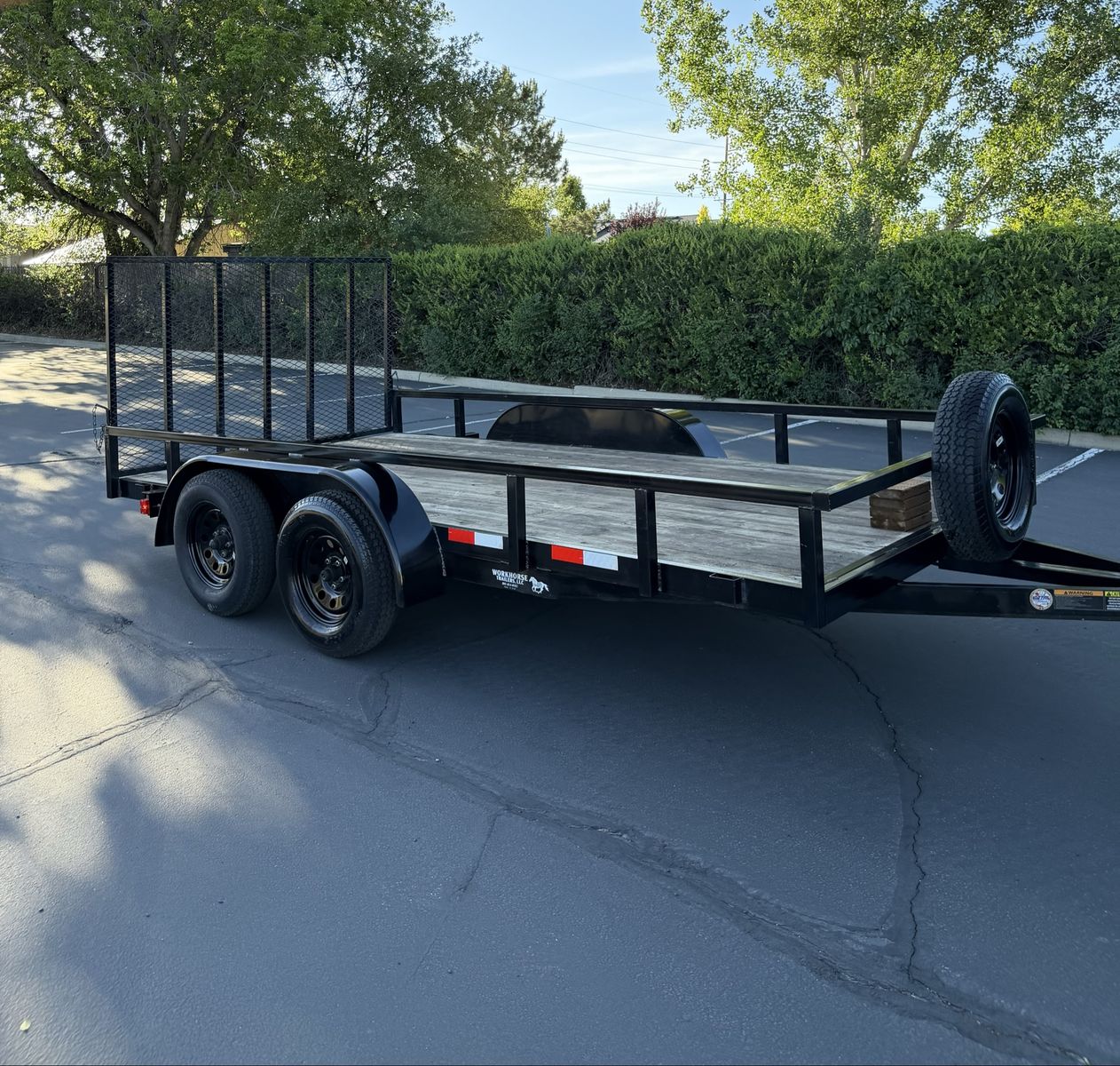 Like new 2025 7x14 dual axle trailer