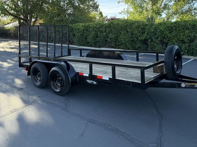 Like new 2025 7x14 dual axle trailer