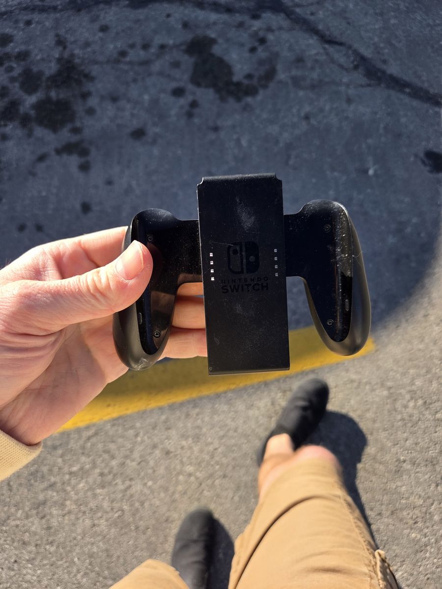 Nintendo switch controllers OPEN TO CASH OFFERS