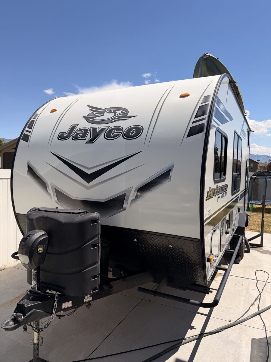 2021 Jayco Jay Feather Micro 171BH Travel Trailer - Excellent Condition, Ready for Off-Grid Camping