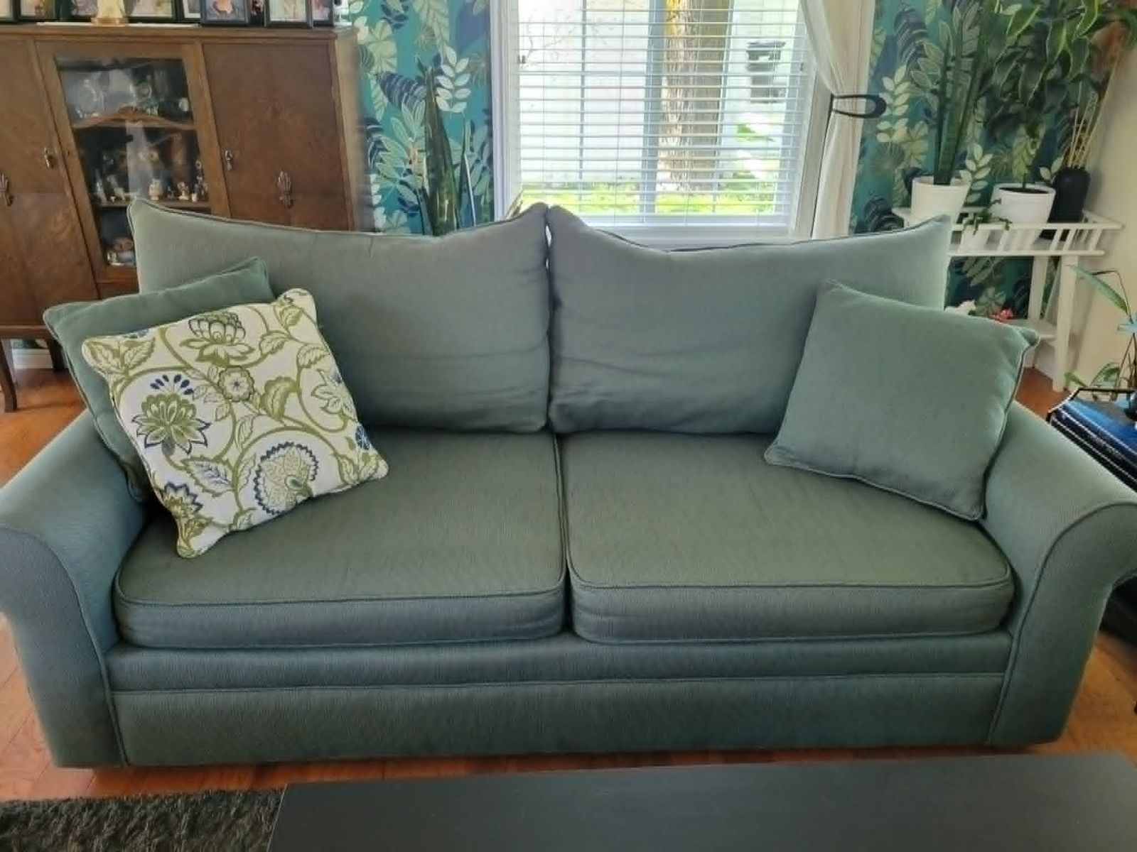 2 couches - high quality!