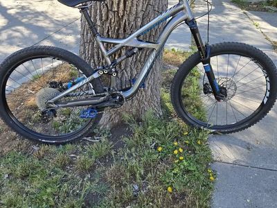 2015 Specialized Enduro Comp 27.5 wheels. Tubeless. Dropper seat post. Excellent condition.