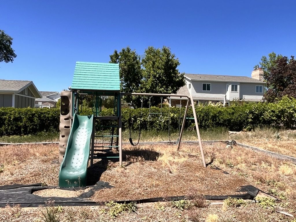 Main image 6