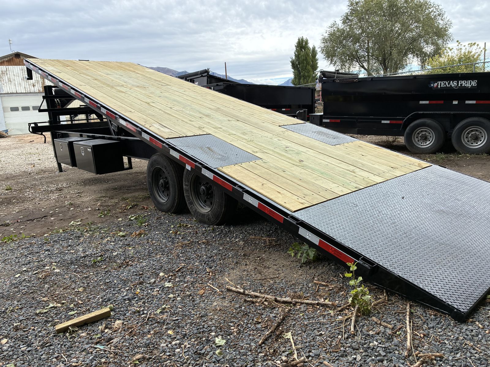 2026 Texas Pride Power Tilt. 102”x30’ 20K GN