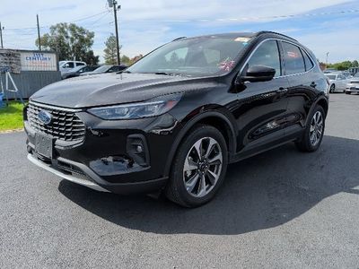 2025 Ford Escape Platinum