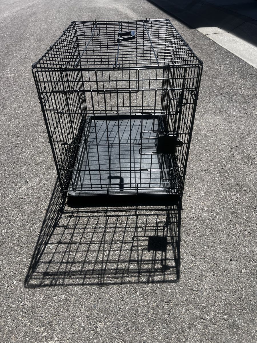 Medium 30-Inch Wire Dog Crate – Excellent Condition!