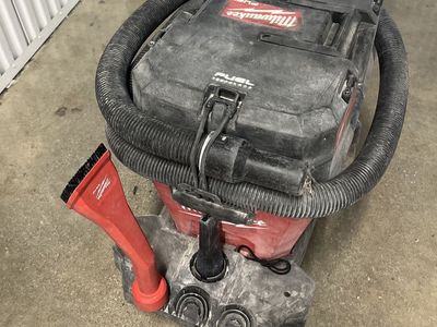Milwaukee fuel M18 shop vac