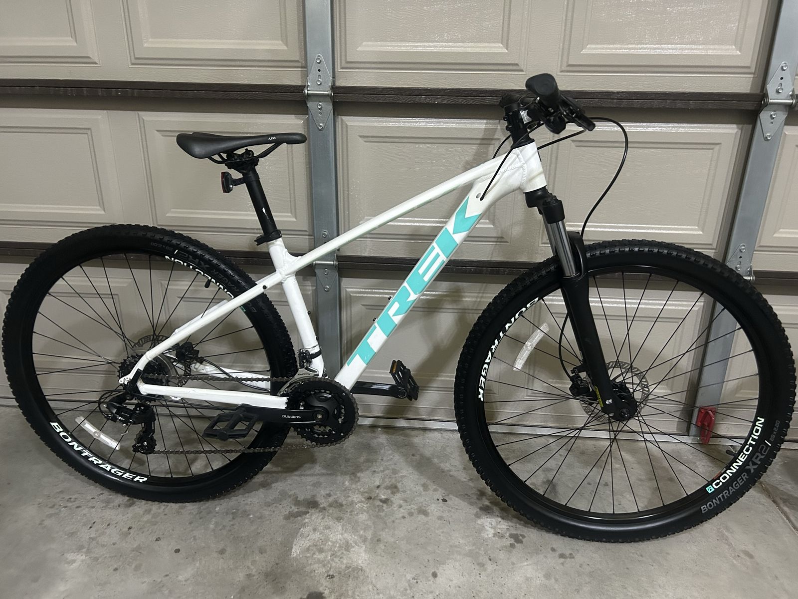 Trek Marlin Hardtail Mountain Bike - White/Teal - 29" Wheels