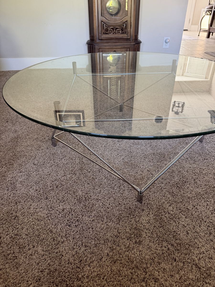 Glass coffee table round