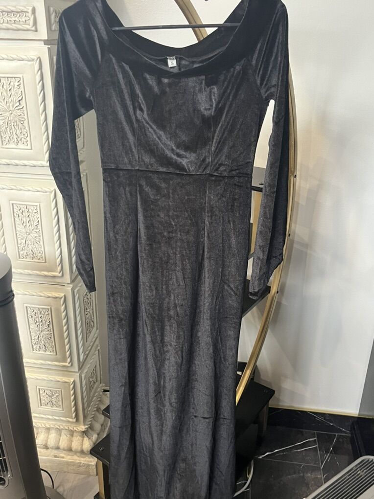Brand New Black Velvet Halloween Witches Dress
