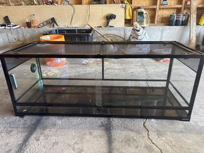 Reptile tank